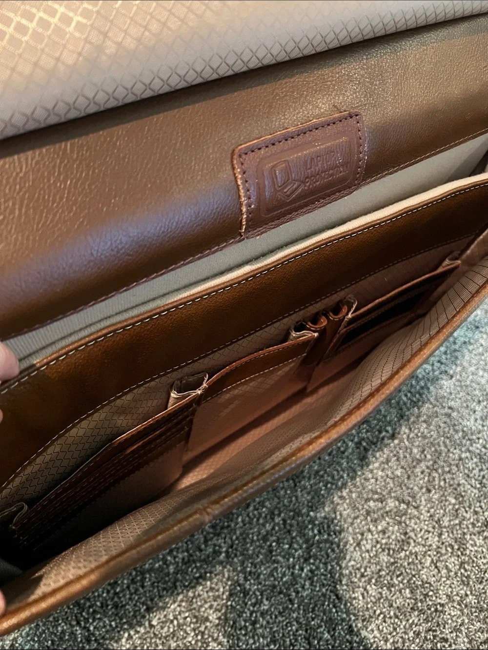 Men’s Leather Briefcase Messenger with Dual Front Pockets
